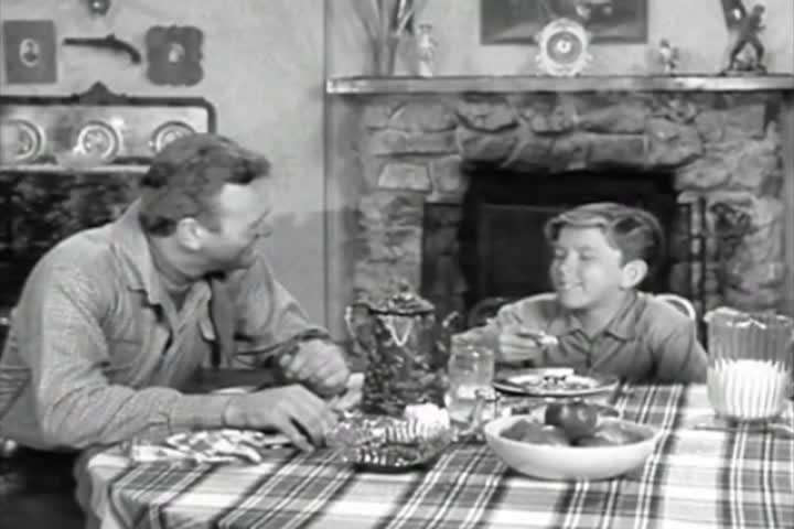 Saturday Morning Classic Television - Annie Oakley